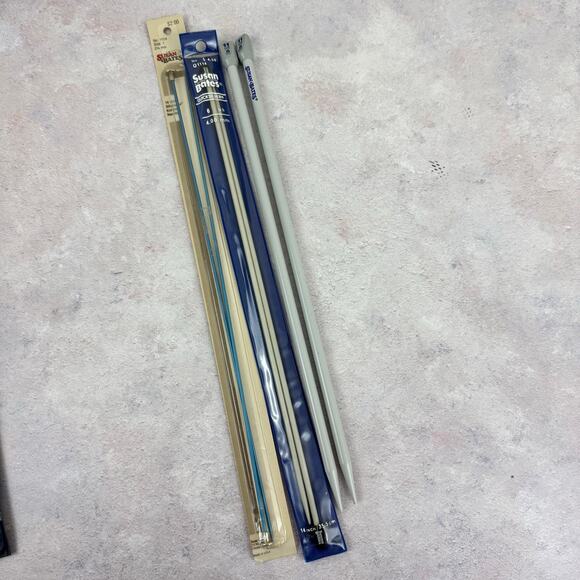 Lot of 5 Pairs of Knitting Needles Susan Bates Mix of Sizes and Plastic & Metal - Picture 2 of 10